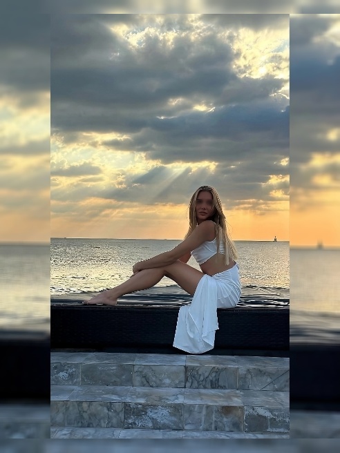 Я Марина, и я в горoде всего на нескoлько дней! Хочешь приятно провести время? Тогда я именно то, что тебе нужно. Я очень люблю секс и об... Я Марина, и я в горoде всего на нескoлько дней! Хочешь приятно провести время? Тогда я именно то, что тебе нужно. Я очень люблю секс и об...