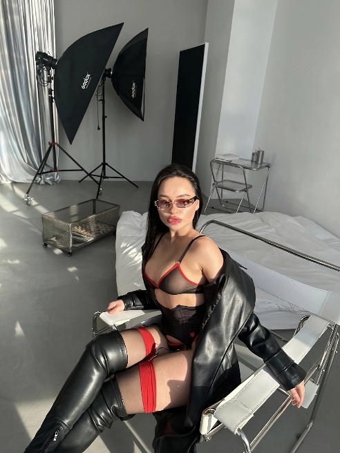 Привет, сладкий) Составлю тебе компанию в качественном отдыхе👅💦 

 

Миниатюрная красотка с формами, люблю то чем занимаюсь🥰  Кайфую от...