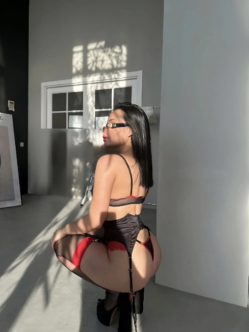 Привет, сладкий) Составлю тебе компанию в качественном отдыхе👅💦 

 

Миниатюрная красотка с формами, люблю то чем занимаюсь🥰  Кайфую от...
