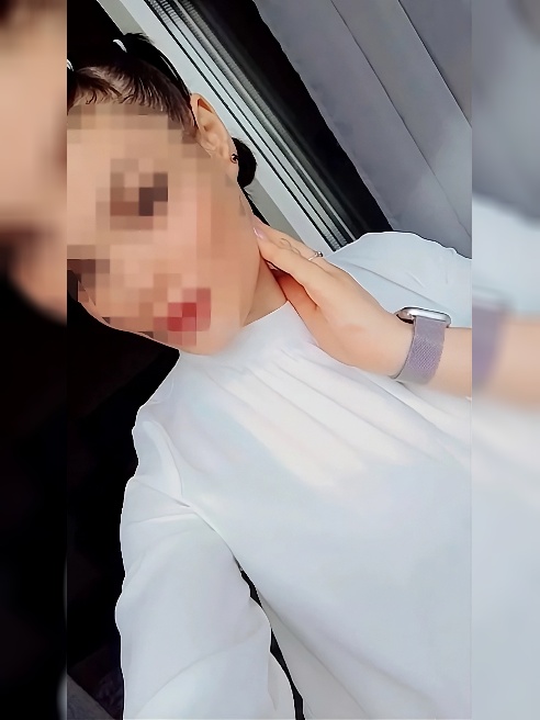 Привет, я Юля — сочная малышка с горячим темпераментом 😈 Я знаю, как сводить с ума губами… люблю минет, делаю его жадно, глубоко, с мокры...