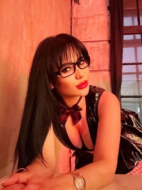 Я так сильно хочу тебя, что это сводит меня с ума. 🔥👅 Мои горячие поцелуи и смелые прикосновения будут доводить тебя до предела. Я буду д... Я так сильно хочу тебя, что это сводит меня с ума. 🔥👅 Мои горячие поцелуи и смелые прикосновения будут доводить тебя до предела. Я буду д...