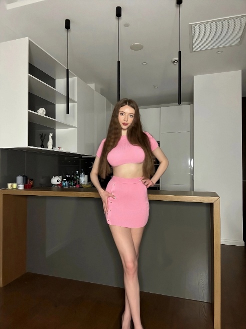 Я здесь чтобы наслаждаться 💓
Привет, меня зовут Алина мне 22 года
Я юная и полностью натуральная
Очень длинные роскошные... Я здесь чтобы наслаждаться 💓
Привет, меня зовут Алина мне 22 года
Я юная и полностью натуральная
Очень длинные роскошные...