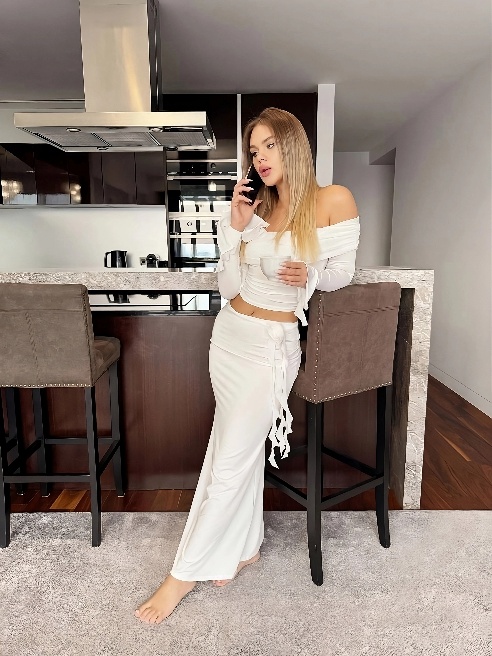 Ты не сможешь уйти от меня этой ночью 😘. Моя кожа требует твоих прикосновений, мои пальцы уже готовы исследовать каждую линию твоего тела... Ты не сможешь уйти от меня этой ночью 😘. Моя кожа требует твоих прикосновений, мои пальцы уже готовы исследовать каждую линию твоего тела...