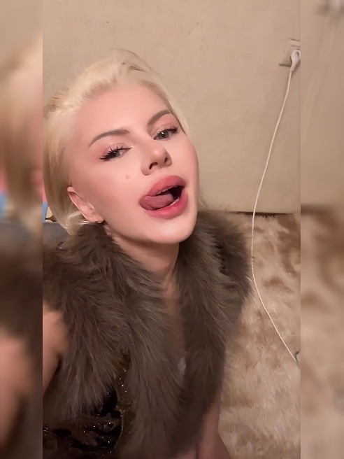 💜Приветик 🫦
Индивидуально💜
Только ты и я 💜
Обожаю доставлять удовольствие , сама от этого нереально завожусь 💜🫦😍
Совпадаю... 💜Приветик 🫦
Индивидуально💜
Только ты и я 💜
Обожаю доставлять удовольствие , сама от этого нереально завожусь 💜🫦😍
Совпадаю...