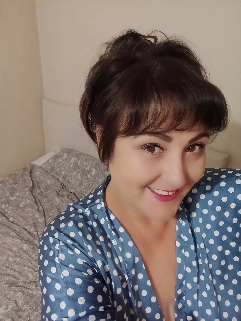 Если ты видишь мою анкету,значит я  в Москве, жду приятного джентльмена в гости, приглашаю к себе, не пожалеешь