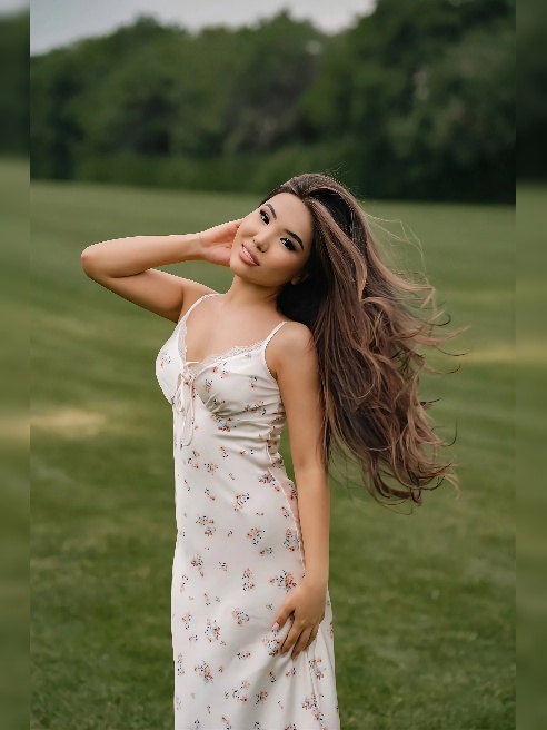 Я миниатюрная азиаточка с упругим телом и стоячей грудью ❤🔥 Дюймовочка которая в постели может вытворять такое и изгибаться в такие позы...