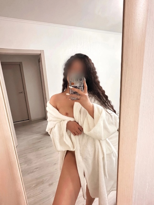 Привет! Я Джули-Джулия🌸 невероятно  яркая натура 😌.



Обожаю физическую близость и все её разнообразия! 😍🔥 Нежные и эмоциональные момент...