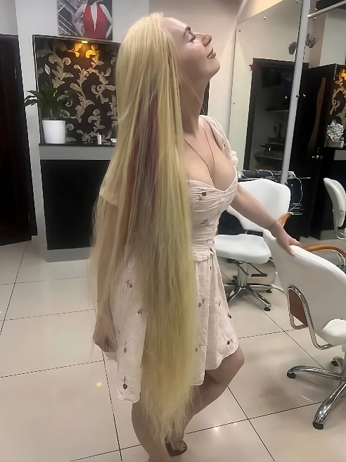 Делаю горловой до 22см в длину, до 8.5см в ширину 😉
Настоящая леди для истинных джентльменов