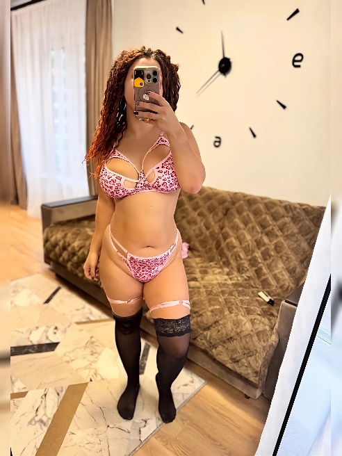 Приветик Милый💋 Меня зовут Viktorya ❤ и я готова провести тебя в мир райского наслаждения💦 Я очень люблю секс👉👌 и готова практически ко в...