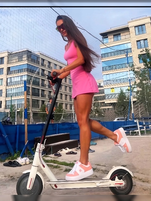 У меня натуральная красота...натуральные волосы ...мне реально 19 лет