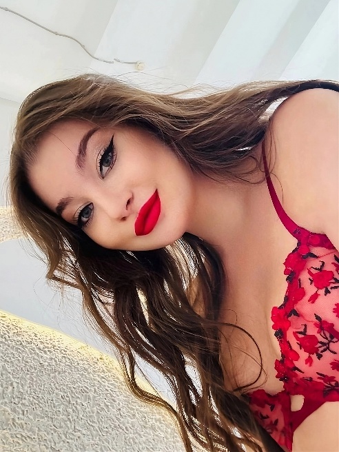 Ты разжигаешь во мне огонь, который невозможно укротить. 💋🔥 Я хочу чувствовать тебя рядом, каждое твоё движение, каждую искру страсти в т...