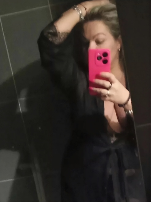 Индивидуально!! Для любителей девушек в теле и с пышным бюстом 💋💋💋

Взрослая леди без комплексов, приглашу вас в гости для хорошего отдых...