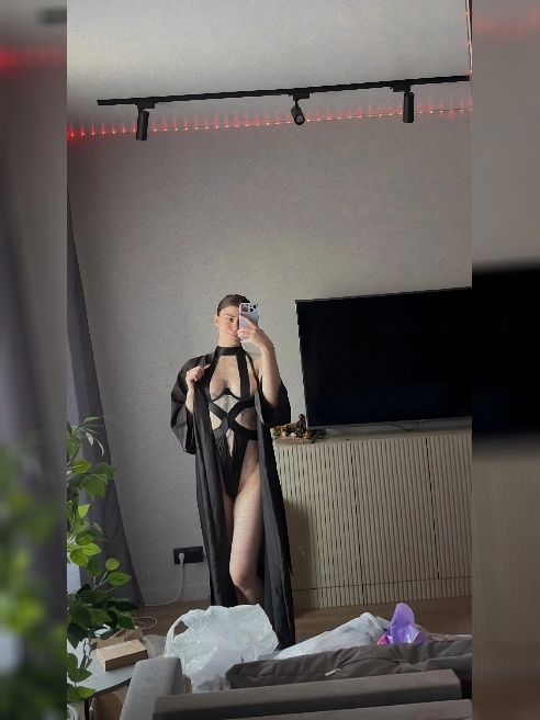 Возьму твой член в свой сладкий плен 💋!!! Я молодая, страстная инди, обожаю секс, кайфую от качественного процесса.Мужчины, я жду вас🔥💣😘....