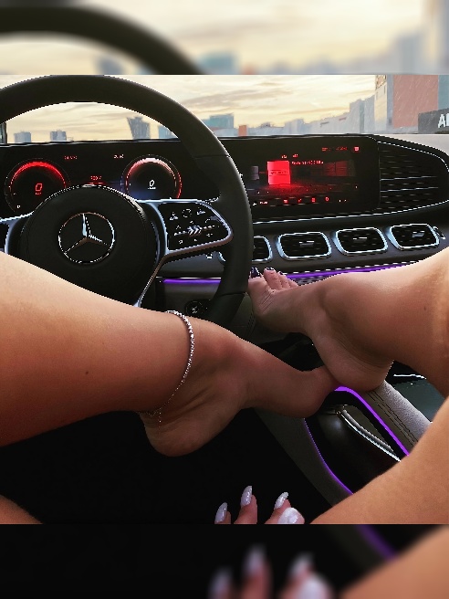 Главная достопримечательность Москвы это Я и моя царская попка;) 🤪 Свидание с безумно сексуальной голубоглазой кошечкой)💎💎Большая коллек... Главная достопримечательность Москвы это Я и моя царская попка;) 🤪 Свидание с безумно сексуальной голубоглазой кошечкой)💎💎Большая коллек...