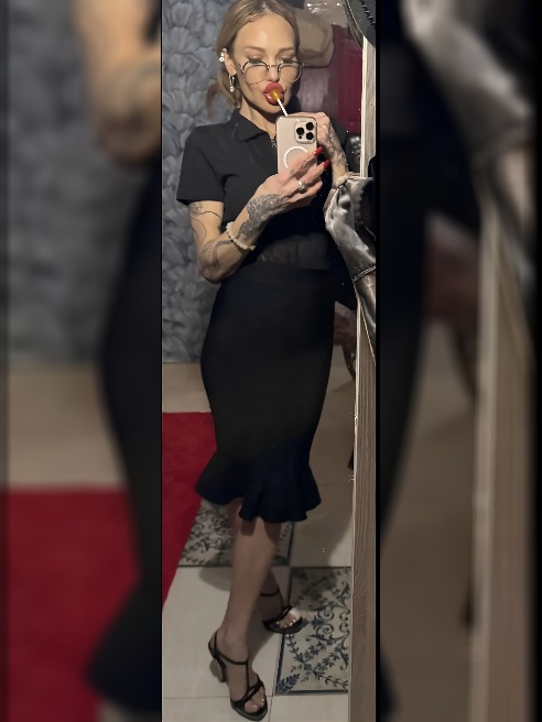 Приглашу к себе или приеду к тебе в гости 😋😋😋
Так же есть мои 14 откровенных, горячих видео где я себя ласкаю, игрушки, делаю минет,... Приглашу к себе или приеду к тебе в гости 😋😋😋
Так же есть мои 14 откровенных, горячих видео где я себя ласкаю, игрушки, делаю минет,...