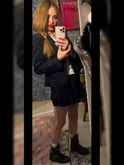 Приглашу к себе или приеду к тебе в гости 😋😋😋
Так же есть мои 14 откровенных, горячих видео где я себя ласкаю, игрушки, делаю минет,... Приглашу к себе или приеду к тебе в гости 😋😋😋
Так же есть мои 14 откровенных, горячих видео где я себя ласкаю, игрушки, делаю минет,...