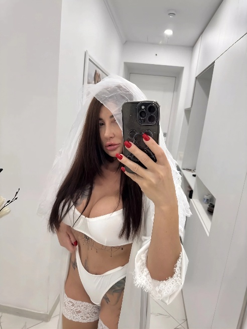Страсть , похоть и полный разврат гарантирован 🔥

Ненасытная кошечка, удивлю самого искушенного мужчину 💕