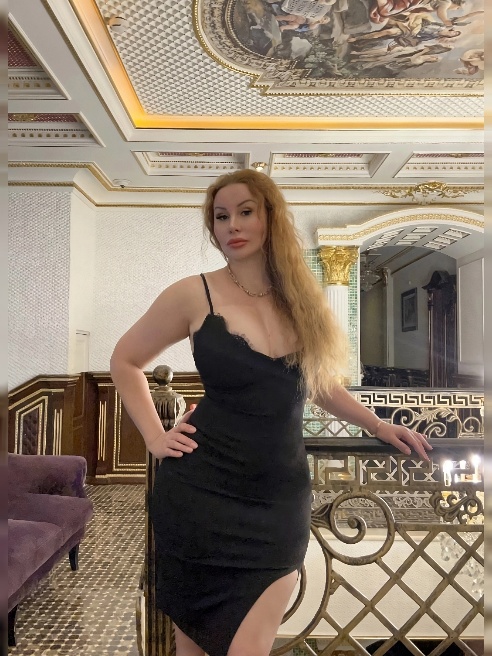 Открыта для длительных взаимовыгодных отношений GFE  

Встречаюсь исключительно под прекрасное настроение и при ментальном возбуждении:-...
