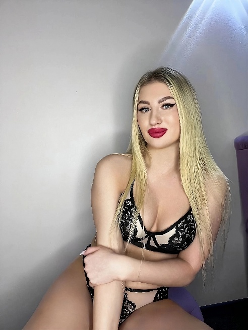 Эта ночь будет принадлежать только нам. 💋🔥 Я хочу почувствовать тебя рядом, каждое твоё движение, каждый шёпот, который пробуждает во мне...