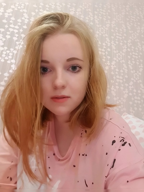 Я всегда настроена на хорошее общение) 

Надеюсь,что ты тоже) 

Лучше писать заранее, трубки от незнакомцев беру редко, лучше писать 

Фо...