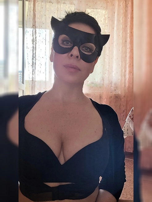 Привет! У меня все просто, без заморочек.
Классический секс, спокойная расслабляющая релакс аура для массажа.... Привет! У меня все просто, без заморочек.
Классический секс, спокойная расслабляющая релакс аура для массажа....
