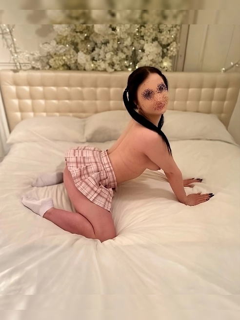 Приветик, мой хороший💋

Я - Леся, твоя горячая фантазия, завораживающая и невероятно красивая соблазнительница. Нежная и чувственная, я...