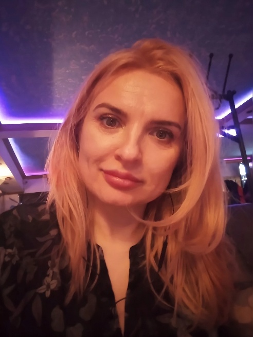 Красивая стройная , фигура отпад,кто не любит что большую грудь тогда я точно ваш вариант)))