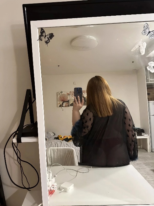Привет работаю одна все фотографии мои 🥰🥰😘
			
				var txtTop = document.getElementById('txt_top'),
				txtTopI = txtTop.children[0];...