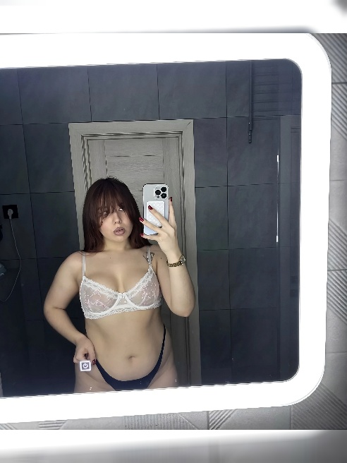 Так хочется мужского внимания🥺🥺🩷

Я уже вся мокренькая…💦💦💦

Как на счет поставить меня на коленочки и заставить ублажать твой сладкий 🍌?)...