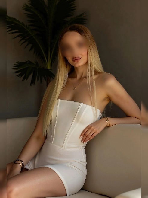 Привет, папочка😘

Меня зовут Алёнка, я увлекаюсь спортом, веду здоровый образ жизни ,люблю секс и всё, что с ним связано) если ты хочешь...