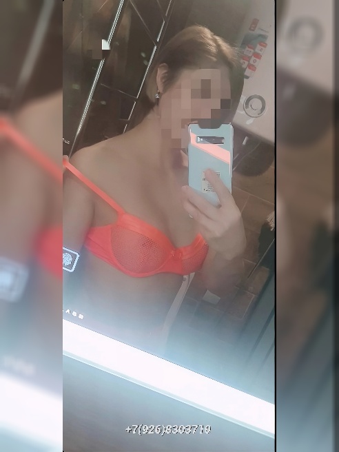 Всегда предложу чай и кофе. Для вашего комфорта и безопасности одноразовые тапочки, зубные щётки и простыни. В квартире всегда чисто, име...