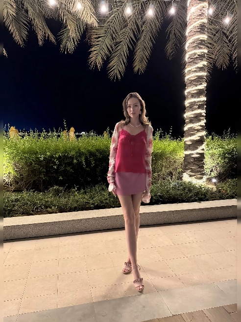 Приветики 💋

Жажду встречи с тобой, прекрасный незнакомец 😍

Я - Ангел Алеся, не только возбуждаю, но и располагаю к себе  обаянием, добр...