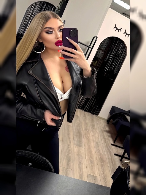 Привет сладкий💋Я - эффектная шатенка с сочными формами🔥Обожаю секс и все что с ним связано!!!Нравится подчиняться сильным и властным мужч... Привет сладкий💋Я - эффектная шатенка с сочными формами🔥Обожаю секс и все что с ним связано!!!Нравится подчиняться сильным и властным мужч...