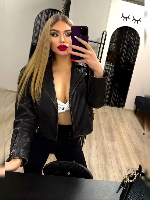 Привет сладкий💋Я - эффектная шатенка с сочными формами🔥Обожаю секс и все что с ним связано!!!Нравится подчиняться сильным и властным мужч... Привет сладкий💋Я - эффектная шатенка с сочными формами🔥Обожаю секс и все что с ним связано!!!Нравится подчиняться сильным и властным мужч...