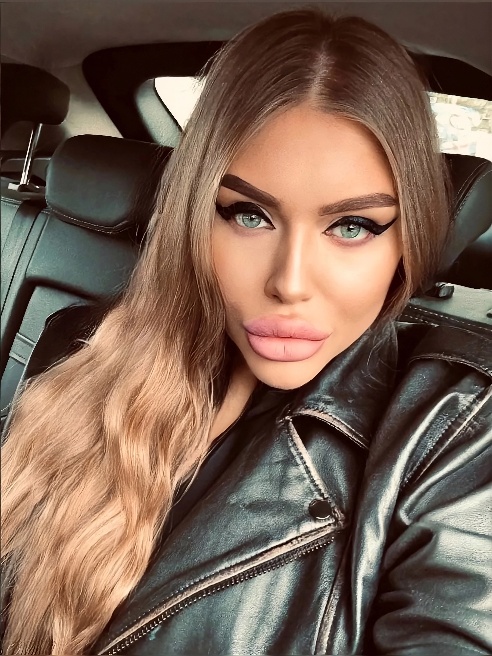Привет сладкий💋Я - эффектная шатенка с сочными формами🔥Обожаю секс и все что с ним связано!!!Нравится подчиняться сильным и властным мужч... Привет сладкий💋Я - эффектная шатенка с сочными формами🔥Обожаю секс и все что с ним связано!!!Нравится подчиняться сильным и властным мужч...