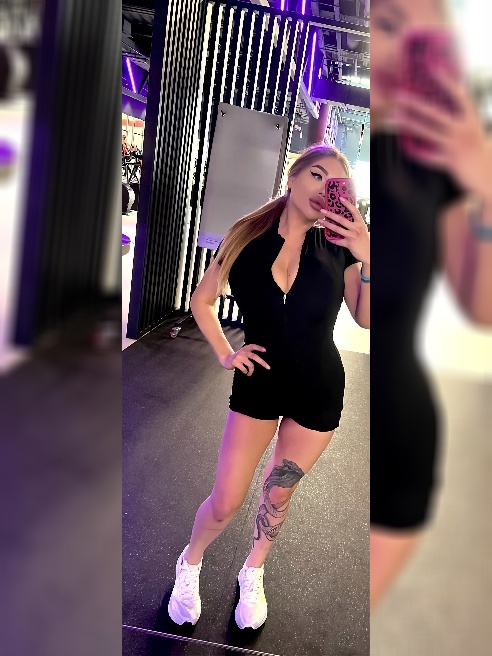 Привет сладкий💋Я - эффектная шатенка с сочными формами🔥Обожаю секс и все что с ним связано!!!Нравится подчиняться сильным и властным мужч... Привет сладкий💋Я - эффектная шатенка с сочными формами🔥Обожаю секс и все что с ним связано!!!Нравится подчиняться сильным и властным мужч...