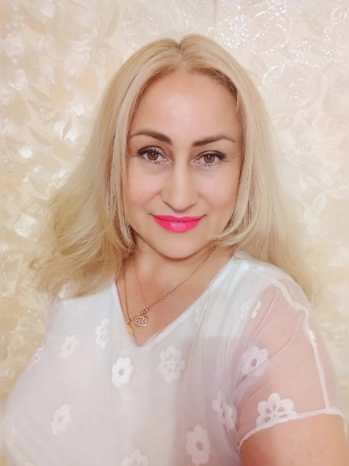 Люблю порядочных мужчин и секс,позитивна,добра,умна,взаимна,расслаблю на все 100% В нетрезвом состоянии не принимаю,если не беру трубку,з...