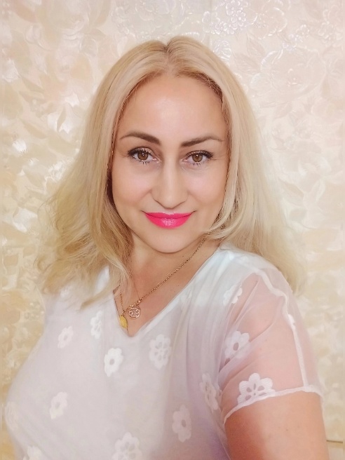 Люблю порядочных мужчин и секс,позитивна,добра,умна,взаимна,расслаблю на все 100% В нетрезвом состоянии не принимаю,если не беру трубку,з...