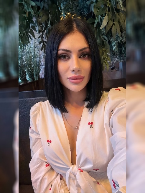 Уважаемые мужчины!) Меня зовут Алина, и я буду рада встретиться с Вами для интересного общения и жаркого секса!) Обожаю отдых в легкой, н... Уважаемые мужчины!) Меня зовут Алина, и я буду рада встретиться с Вами для интересного общения и жаркого секса!) Обожаю отдых в легкой, н...
