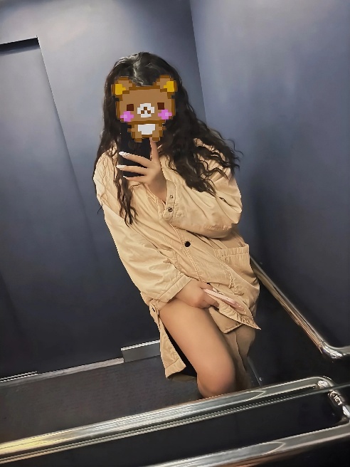 Привет! Я Джули-Джулия🌸 невероятно  яркая натура 😌.



Обожаю физическую близость и все её разнообразия! 😍🔥 Нежные и эмоциональные момент...