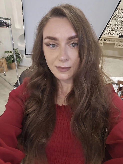Здравствуй дорогой гость! 💋

Я молодая, с большим ресурсом энергии, хочу встретиться с тобой и подарить тебе себя! 🍓😋

Общительная, яркая...