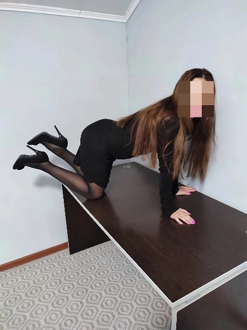 Приветик 😘 меня зовут Лера! Я милая, жгучая, сексуальная мулаточка, очень люблю весело проводить время) 🥰😘