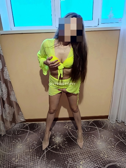 Приветик 😘 меня зовут Лера! Я милая, жгучая, сексуальная мулаточка, очень люблю весело проводить время) 🥰😘