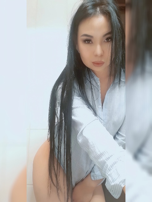 Моя узенькая мокрая киска ждёт тебя💦💦 после незабываемого секса, тебя ждёт лёгкий расслабляющий массаж от меня в подарок ❤