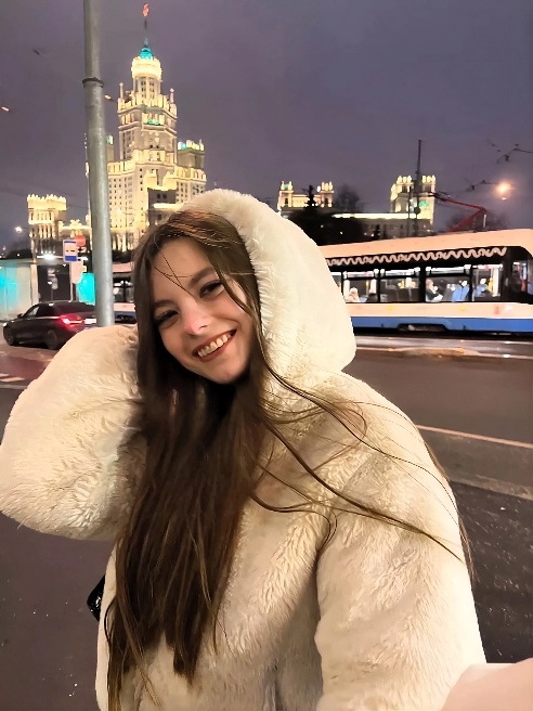 Обожаю секс во всех его проявлениях, очень люблю групповые встречи- два члена всегда лучше чем один ☝🏻, обожаю минет он всегда настраивае...