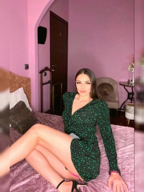 Могу быть твоей послушной 

Игривой кошечкой или строгой девочкой) 💋 

Со мной ты забудешь про скуку! Есть только страсть, азарт, искренн...