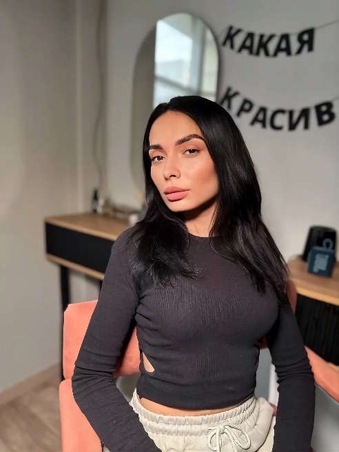 Миленький ангелочек готова спуститься с небес прямо на твой шикарный ствол чтобы ты узнал что такое райское наслаждение от очень мокреньк...