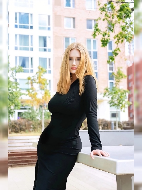 Своя пышная грудь 4 размера , приезжай я покажу 😋