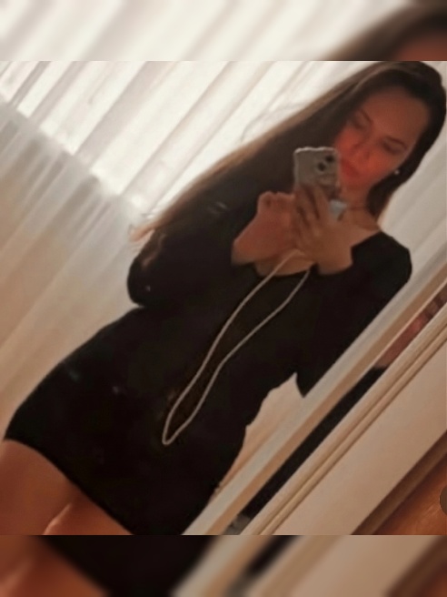 Фоты без ретуши!) предлагаю взаимовыгодную встречу😍

С удовольствием приглашу к себе, в уютную квартиру, без подруг, где будем только ты...