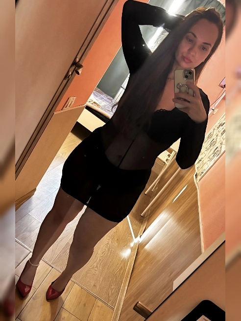 Фоты без ретуши!) предлагаю взаимовыгодную встречу😍

С удовольствием приглашу к себе, в уютную квартиру, без подруг, где будем только ты...
